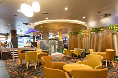 Ipswich Jets Leagues Club - Holiday Sunshine Coast 2