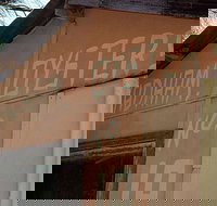 Les Wadham Oysters - Broken Bay Pacific Oysters - Sunshine Coast Tourism