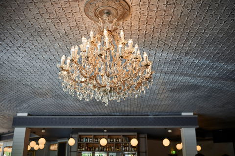 Mayfair Lane Pub And Dining Room - Holiday Sunshine Coast 1