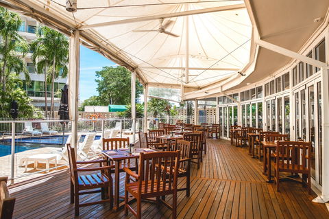 Poolside Restaurant And Bar - Sunshine Coast Tourism 0