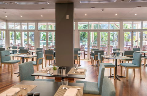 Poolside Restaurant And Bar - Sunshine Coast Tourism 2