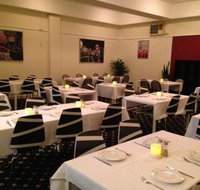 Schnitz And Giggles - Club Heathcote Restaurant - Holiday Sunshine Coast