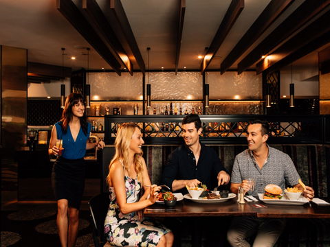 Steelers Leagues Club - Sunshine Coast Tourism 2