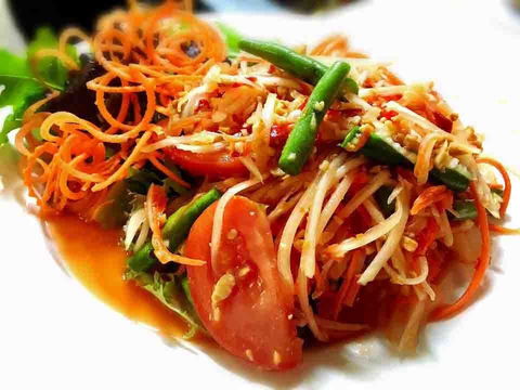 Thai La-Ong - Werrington County - Sunshine Coast Tourism 0