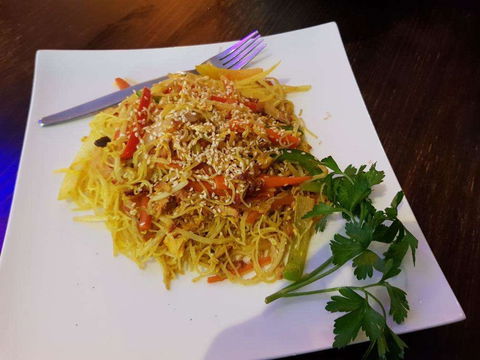 Van Mai - Holiday Sunshine Coast 0