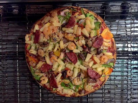 Zack's Woodfire Pizza - Holiday Sunshine Coast 0
