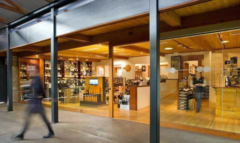 Edinburgh Hotel And Cellars - Holiday Sunshine Coast 7