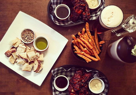 Mama Papa - Holiday Sunshine Coast 1