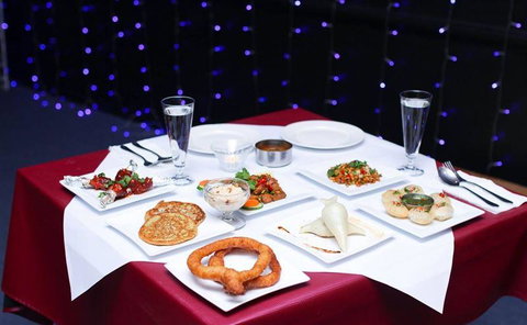 Fat Monkey - Holiday Sunshine Coast 6