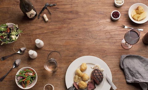 Ball & Chain Grill - Holiday Sunshine Coast 1