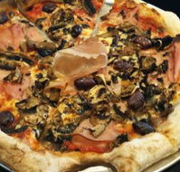 Uno Caffe  Pizzeria - Sunshine Coast Tourism