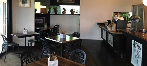 Jim Wong Restaurant - Sunshine Coast Tourism 3