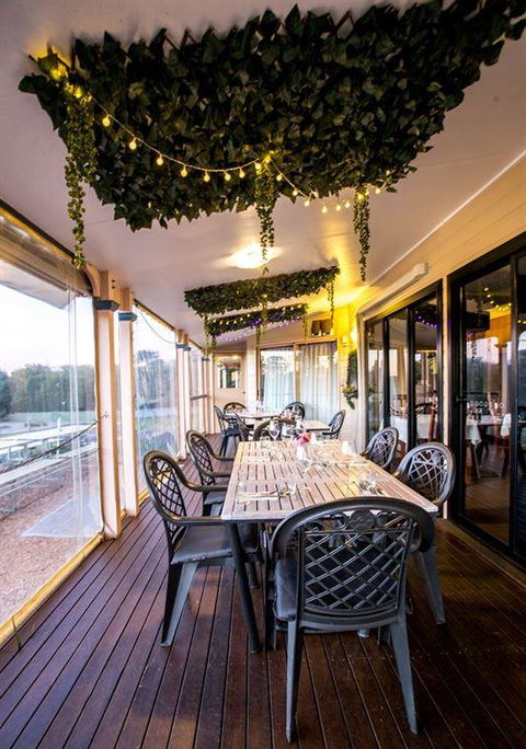 Jim Wong Restaurant - Sunshine Coast Tourism 7