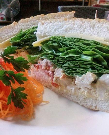 Perenti Cafe - Holiday Sunshine Coast 1