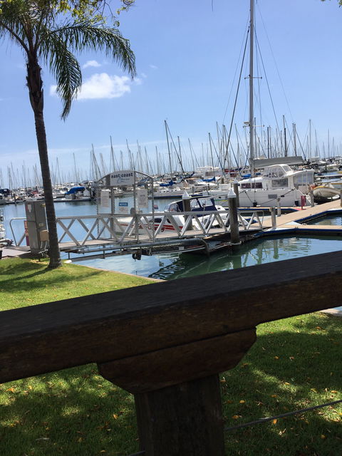 Cafe La Mer - Holiday Sunshine Coast 1