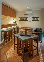 The Emerald Room - Holiday Sunshine Coast 8
