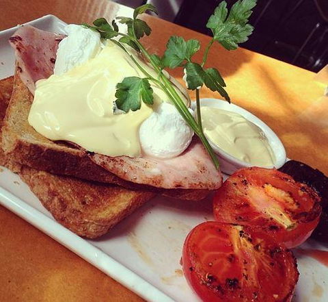 Agatha's Licensed Cafe - Sunshine Coast Tourism 9