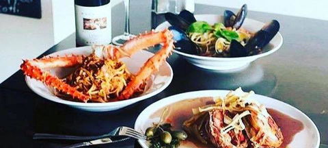 Napoli Wood Fired Pizzeria & Restaurant - Holiday Sunshine Coast 3
