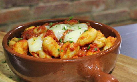 Napoli Wood Fired Pizzeria & Restaurant - Holiday Sunshine Coast 7