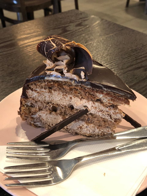 Purple Goat Cafe - Holiday Sunshine Coast 3