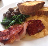 Royston Park Cafe - Holiday Sunshine Coast