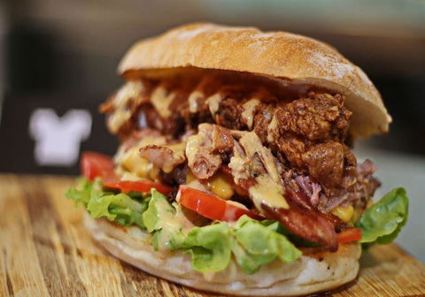 Chef's Kitchen And Cafe - Holiday Sunshine Coast 6