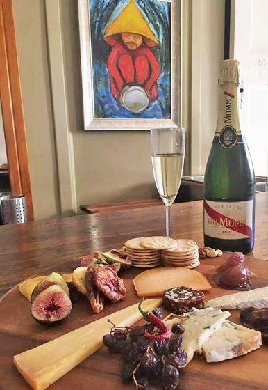 Mischief And Mayhem Wine Lounge - Holiday Sunshine Coast 3