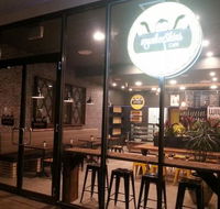 Munkeeskins Cafe - Holiday Sunshine Coast