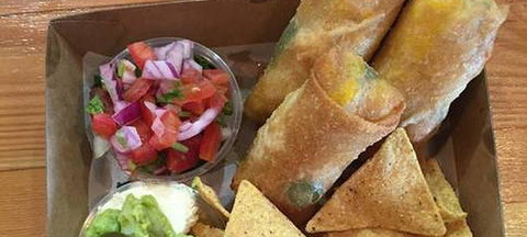 Tommy's - Holiday Sunshine Coast 1