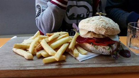 Belle Vue Cafe - Sunshine Coast Tourism 0