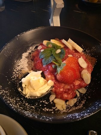 M&B Bar - Holiday Sunshine Coast 0