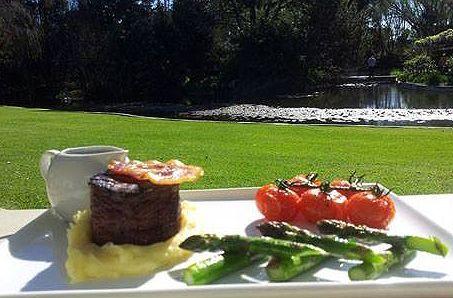 Ramon's At Willow Pond - Holiday Sunshine Coast 11