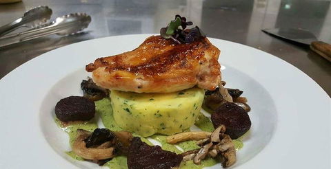 Ramon's At Willow Pond - Holiday Sunshine Coast 1