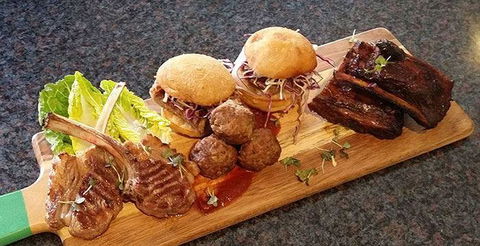 Ramon's At Willow Pond - Holiday Sunshine Coast 3