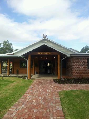 The Henley Brook - Holiday Sunshine Coast 0