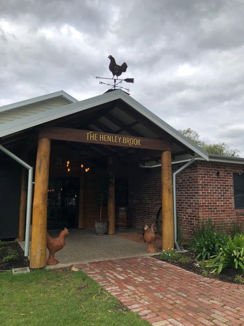 The Henley Brook - Holiday Sunshine Coast 6