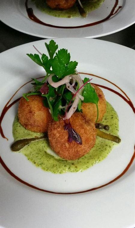 Castaway Cafe - Jacobs Well - Holiday Sunshine Coast 4