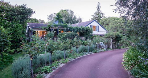 Ruby's Cafe - Sunshine Coast Tourism 16