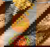 The Corner Point Cafe - Holiday Sunshine Coast