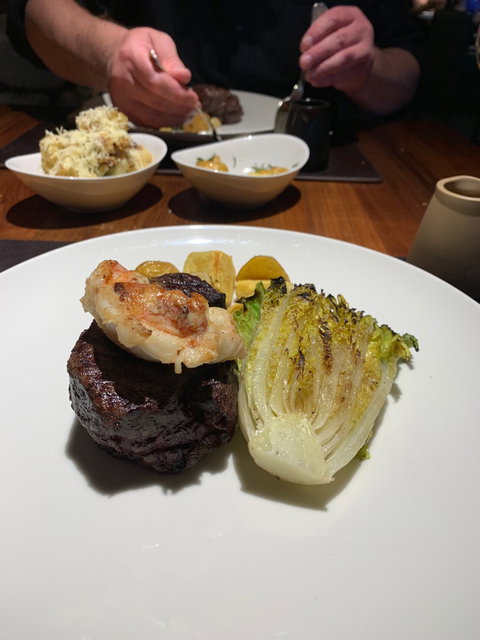 Landscape Restaurant & Grill - Holiday Sunshine Coast 6