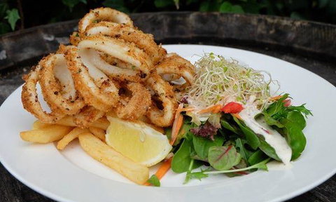 Caledonian Inn - Sunshine Coast Tourism 7