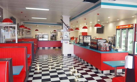 RJ's Rock N Roll Diner - Sunshine Coast Tourism 8