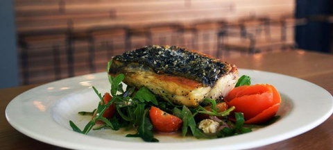 Sneaky's Restaurant - Sunshine Coast Tourism 9