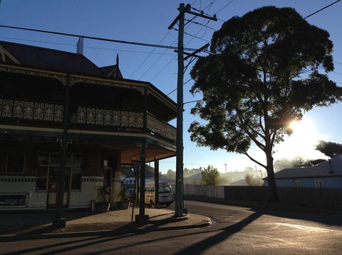 Historic Holmesville Hotel - Holiday Sunshine Coast 0