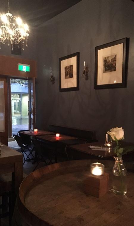 Bazz's Whine Bar - Sunshine Coast Tourism 4