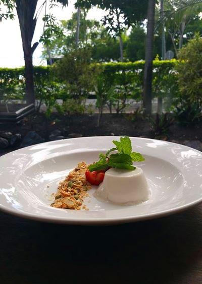 Ellis Beach Bar & Grill - Sunshine Coast Tourism 6