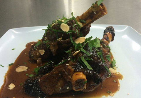 Famished Homestyle Food Bar - Holiday Sunshine Coast 7