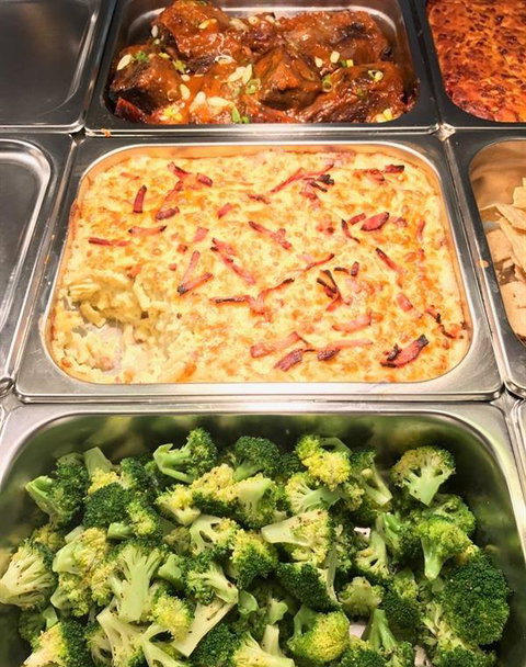 Famished Homestyle Food Bar - Holiday Sunshine Coast 8