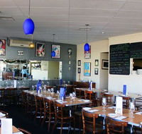 Magna's on Main - Holiday Sunshine Coast
