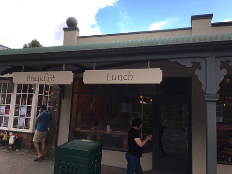 Olinda Cafe - Holiday Sunshine Coast 0